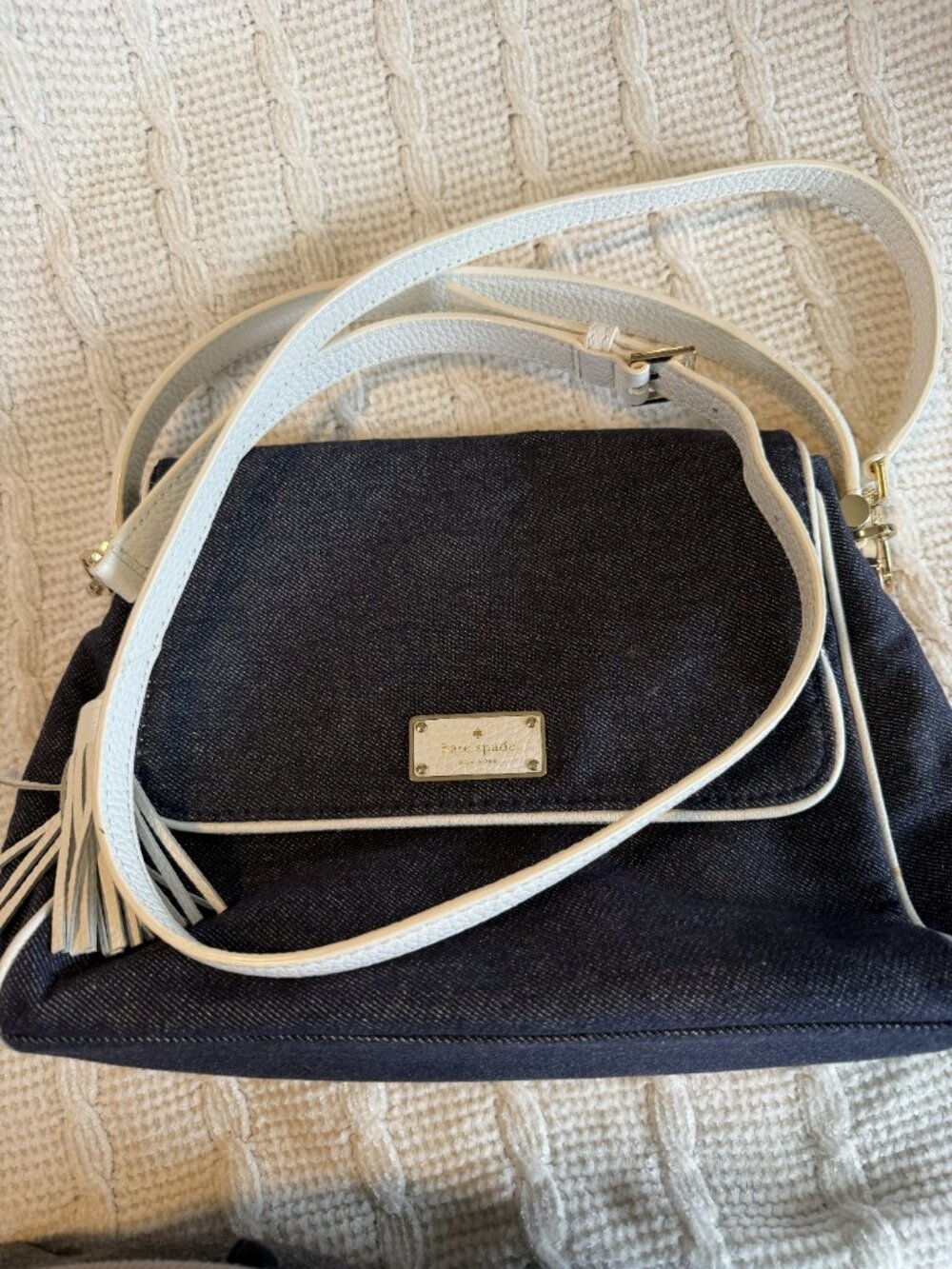 Kate Spade denim crossbody - Picture 4 of 12